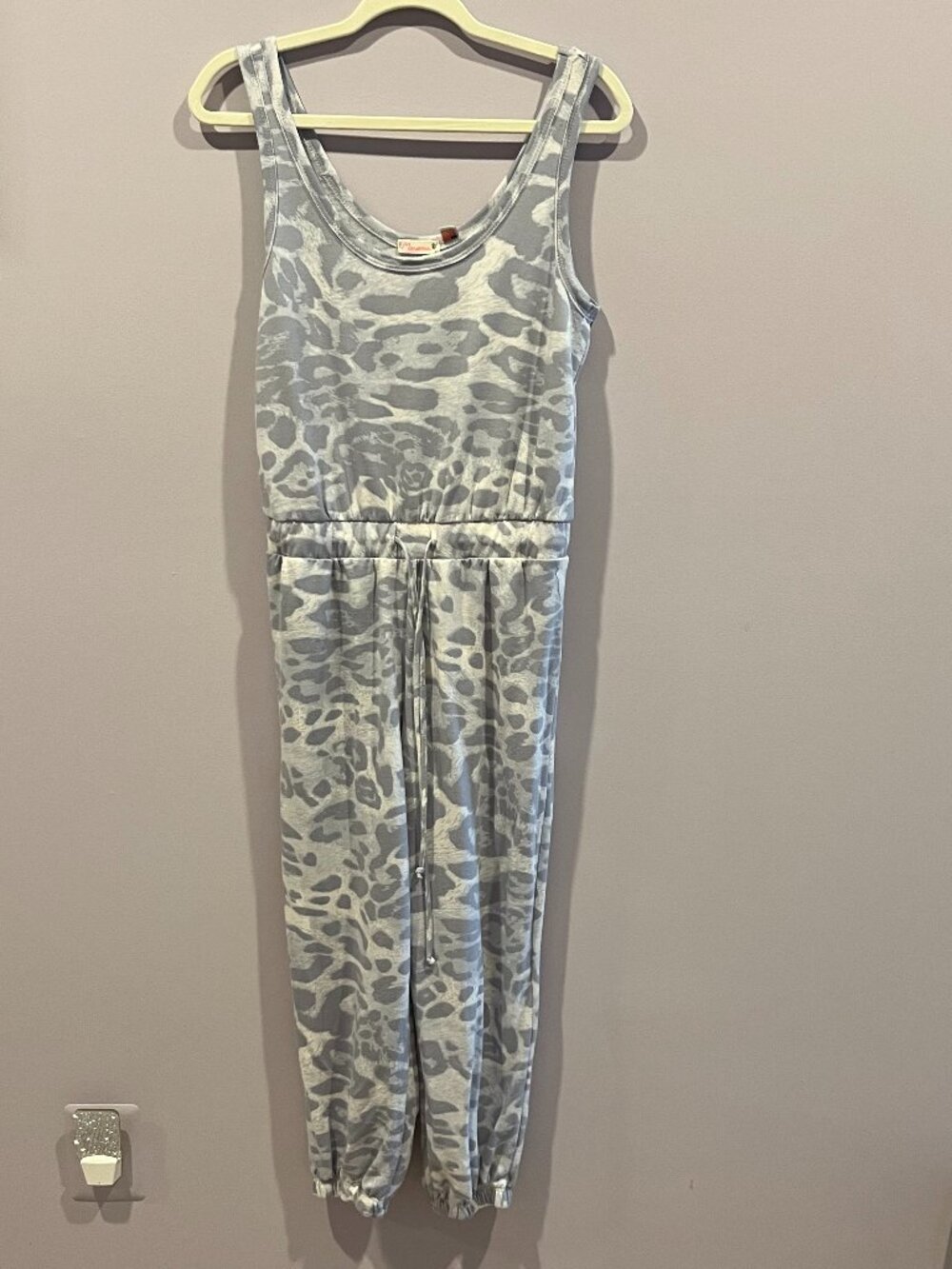 Women's ANTHROPOLOGIE MARONIE Snow Leopard Jumpsuit Size S